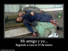 Mi Amigo Y Yo Llegando A Casa El 1º De Enero Funny Meme Pictures Funny Memes Funny Pictures