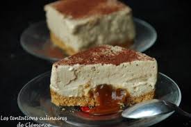 Bavarois Au Cafe Coeur De Caramel Sur Lit De Speculoos Pour Mon Blog Anniversaire Gateaux Et Desserts Gateau Nature Moelleux Et Gateau Sans Cuisson