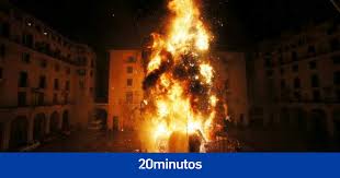 La mágica y animada festividad de san juan en la ciudad de alicante comenzará el día 20 de junio, y culminará con las hogueras de la noche del 24 de junio. Hogueras De San Juan 2020 En Valencia Alicante Y Castellon Se Podra Ir A La Playa A Celebrarlo