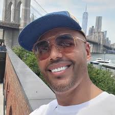 Adrian Bailey (@adriangbailey) • Instagram photos and videos