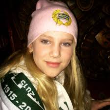 Eva-Karin Ström (@falk_karin)