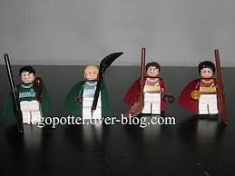 Olivier dubois est agé de 20 ans. Boite 4737 Le Match De Quidditch Les Bricks De Severine Rogue