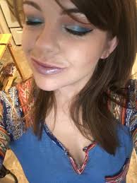 Keeping it simple with things that make you happy. Bright Orange/Red  lipstick ( Trophy) from my Makeup Box and a New T-Shirt from @freepeopleuk!  #casualstyle #bryonyblake #makeupartist #brightlipstick #tshirt