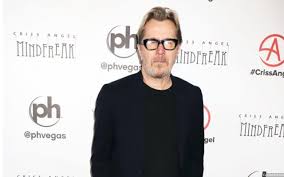 Mankiewicz in the new david fincher film mank. the oscar winner has been nominated at the golden globes, critics choice and sag. Gary Oldman Admits To Be Uneasy With His Lack Of Disguise In Mank