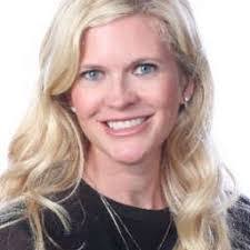 Kari Hall's Instagram, Twitter & Facebook