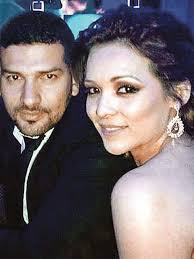 Por vender una serie... ¡familiares de Karla Luna arman guerra con Panini!