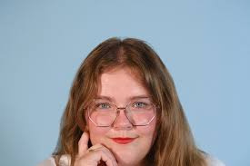 Claire Dodson's Instagram, Twitter & Facebook