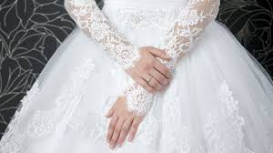 Tieni presente che questo tessuto extra. Vestito Da Sposa In Pizzo Consigli Per Non Sbagliare Pg Magazine