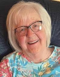 Shelley Shoemaker's Instagram, Twitter & Facebook