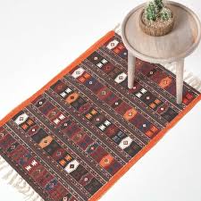 Teppich terracotta beautiful gro teppich terracotta uni krausel. Traditioneller Kelim Teppich Aus Baumwolle In Terracotta Schwarz Und Braun