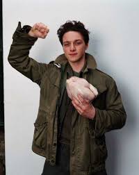 James mcavoy is an absolute gem! Taylor On Twitter James Mcavoy James Mcavoy Michael Fassbender James Mcavoy Young