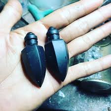 Batu petir bergambar model kepala, batu ini saya dapat atas pemberian teman, menurut informasi batu ini bisa merubah rasa air asin mejadi air tawar. Liontin Batu Petir Batu Kursani Langkar Collectionz Facebook