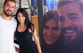 Ünlüler dünyasının parmakla gösterilen çiftlerinden engin altan düzyatan ile neslişah alkoçlar 2014 yılında nikah masasına oturmuşlardı. Engin Altan Duzyatan Ile Neslisah Alkoclar Dan 1 Kamyon Hediye