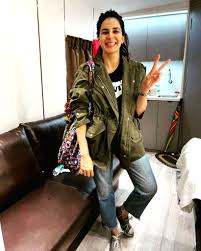 She is an actress, known for pink (2016), uri: Free Photo Kirti Kulhari Ends Night Shoot When The World Wakes Up