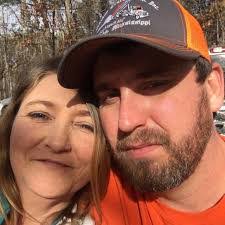 Wallace Rippy's Instagram, Twitter & Facebook