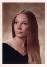 Arlene Combs's Instagram, Twitter & Facebook