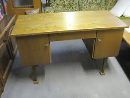 Schreibtisch tacuria in eiche optik mit bügelgestell in schwarz. Kleiner Schreibtisch In Echt Eiche Furniert Farbton P 43 Rustikal Ebay