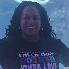 How to find a ride to the Roatan airport for four people with luggage