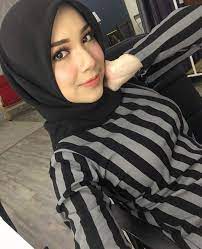 Pin By Lupey On Awek Tudung Hijab Fashionista Beautiful Hijab Beautiful Muslim Women