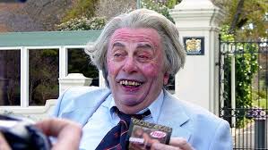 Lord Belmont in Northern Ireland: Sir Les!