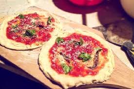 Cara membuat pizza mini teflon vs oven dan simpan stok pizza di freezer. 3 Cara Membuat Pizza Homemade Ala Restoran Lembut Dan Praktis