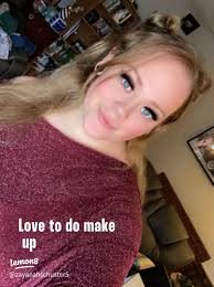 Getting to Know Me: My Hair, Makeup, and Christmas Joy