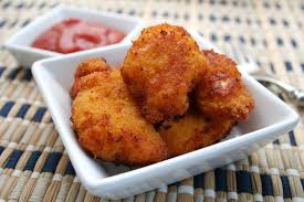 Prepariamo i nuggets di pollo con pochissimi ingredienti, e poi li cuociamo al forno o in airfryer, con una panatura express e un trucchetto furbo che non vi farà rimpiangere la frittura (e soprattutto l'odore di fritto che permane fino a mercoledì). Nuggets Di Pollo Fatti In Casa Unadonna