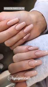 14th april, 2020 13:13 ist kylie jenner gets rid of her acrylic nails and shows off her natural nails kylie jenner took to her instagram story to share a video of her getting rid of her acrylic nails and shows off her natural nails. Fakenails Cutenails Kylie Nails Acrylic Nails Kylie Jenner Squoval Nails