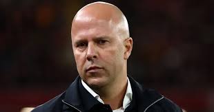 Deeply concerning': Fans annoyed at Arne Slot for holding back one player  at Liverpool — Tribuna.com