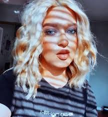 Marina Gee's Instagram, Twitter & Facebook