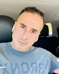 SERIOUS QUESTION… Hair or no hair? Help me decide! #kidvicious🤔🔪