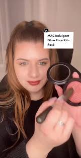 Mac Indulgent Glow Kit Rose