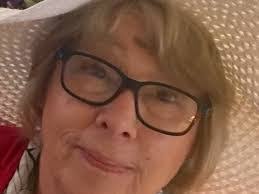 Mary Lattin's Instagram, Twitter & Facebook