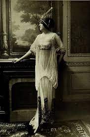 Robe Du Soir 1912 Edwardian Fashion Vintage Photography Historical Fashion