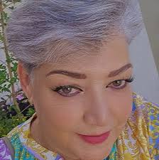 Chistes, bromas y más added a new...