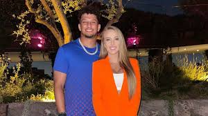 Explore tweets of leigh matthews @leighrmatthews on twitter. Patrick Mahomes Brittany Matthews Show Daughter S Face For 1st Time