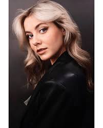 Violet Bennett (@violetbennettt) • Instagram photos and videos