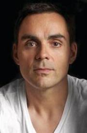 David Pfeifer liest aus seinem neuen Roman "Die rote Wand"