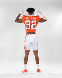 Different kind of vibe🙃