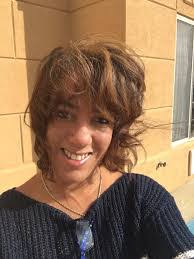 Lori Edmonds's Instagram, Twitter & Facebook