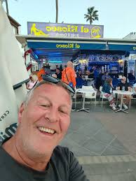 This is the Hi-B BAR cork city i droped in here this evening very small i  counted 20 of us there and there was maybe 9 seats vacant but from the time