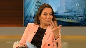 Anne will on wn network delivers the latest videos and editable pages for news & events, including entertainment, music, sports, science and anne will (born march 18, 1966) is a television journalist from germany. Anne Will Gast Nennt Moderatorin Frau Illner Die Nimmt Es Mit Humor Watson