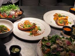 Synonyms for dining room include breakfast nook, dinette, eating place, salle a manger, restaurant, eatery, diner, bistro, cafe and brasserie. Mexican Food Enters The Fine Dining Realm The Atlantic