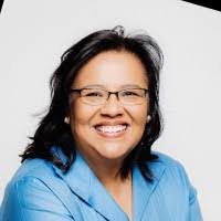 Caroline Lau's Instagram, Twitter & Facebook