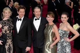 Die oscars 2021 fanden trotz corona physisch statt und hatten mehr als nur ein paar erstlinge und überraschungen in petto. Helene Reingaard Neumann Thomas Vinterberg Helene Reingaard Neumann And Thomas Vinterberg Photos Zimbio