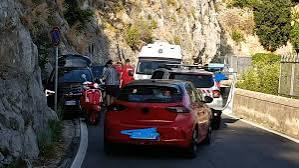 Venerdì di passione sulla Statale 163 Amalfitana: tre incidenti in poche ore,  traffico in tilt a Conca dei Marini https://www.positanonews.it/2026/08/ venerdi-di-passione-sulla-statale-163-amalfitana-tre-incidenti-in-poche-ore-traffico-in-tilt-a-conca  ...