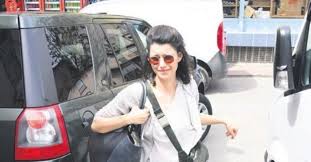 Maybe you would like to learn more about one of these? Beren Saat Kenan Dogulu Ile Evleri Ayirdigi Iddialarina Cevap Verdi Takvim