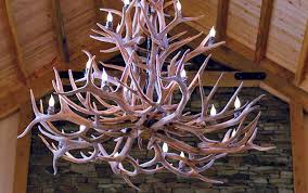 How To Incorporate Antlers Into Your Cabin Design