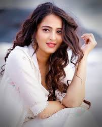 Anushka shetty aka sweety shetty, rose to fame with movie arundhati and blockbuster movie singham. Anushka Shetty On Instagram Anushkashetty Anushka Pranushka Pranushkalovers Prabhas Ran Most Beautiful Indian Actress Desi Beauty Beautiful Girl Indian