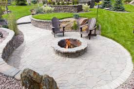 See more ideas about outdoor gardens, backyard, flagstone patio. Belvedere Firepit On Flagstone Patio Rustikal Patio Sonstige Von Barkman Concrete Ltd Houzz